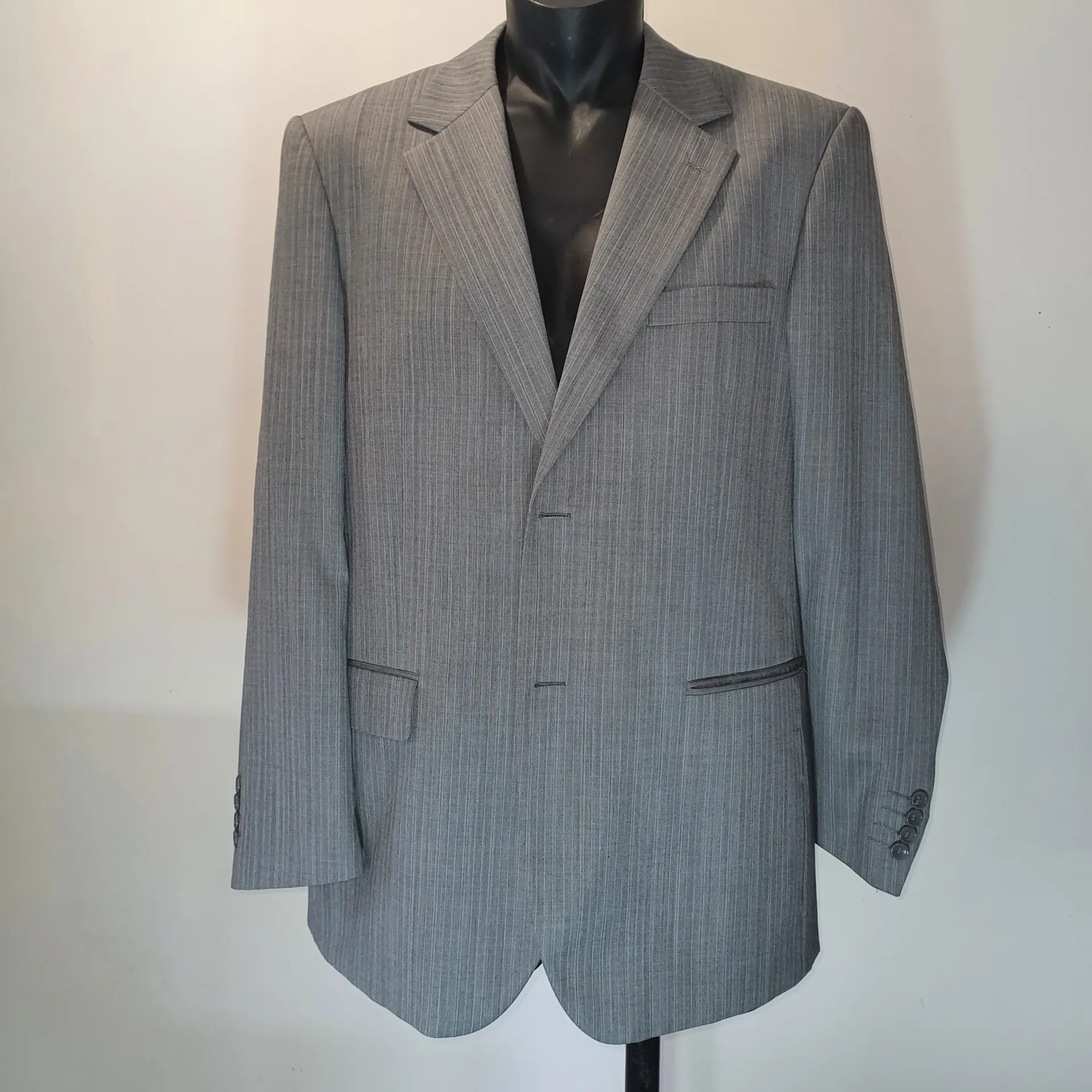 [MJC01] Preloved Mens Jacket #01 Silver Stripe 108cm / 42in (Medium)