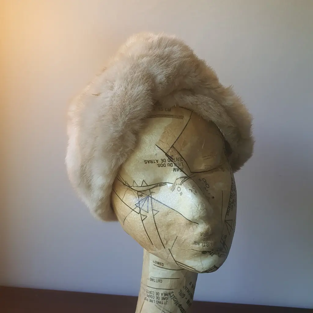 [HC14] Preloved Womens Hat - Vintage Cloche Fawn Fur Look