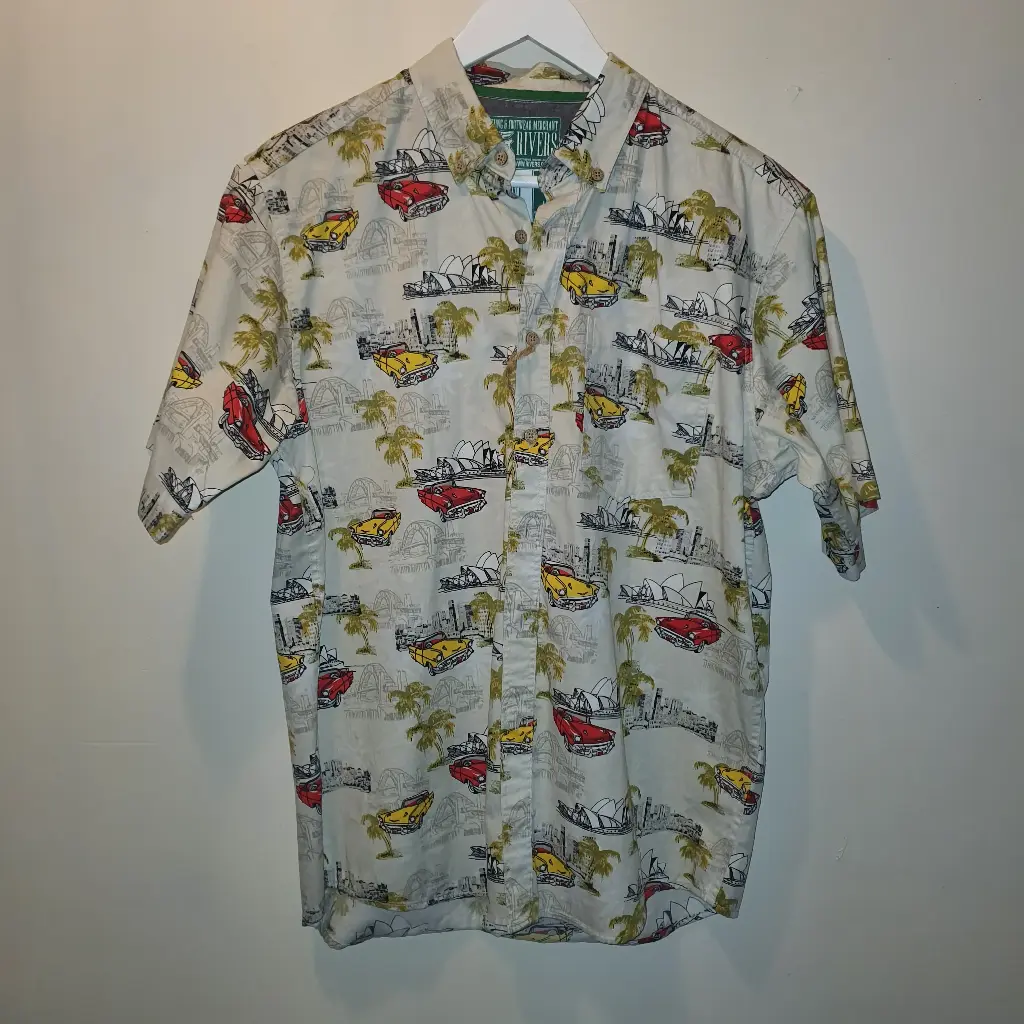 Preloved Mens Shirt S/S - Vintage Car Slim Fit size S