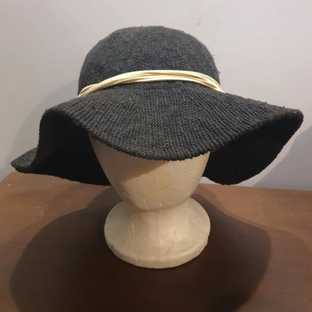 [HC24] Preloved Hat - Black Slouch Hat 56cm