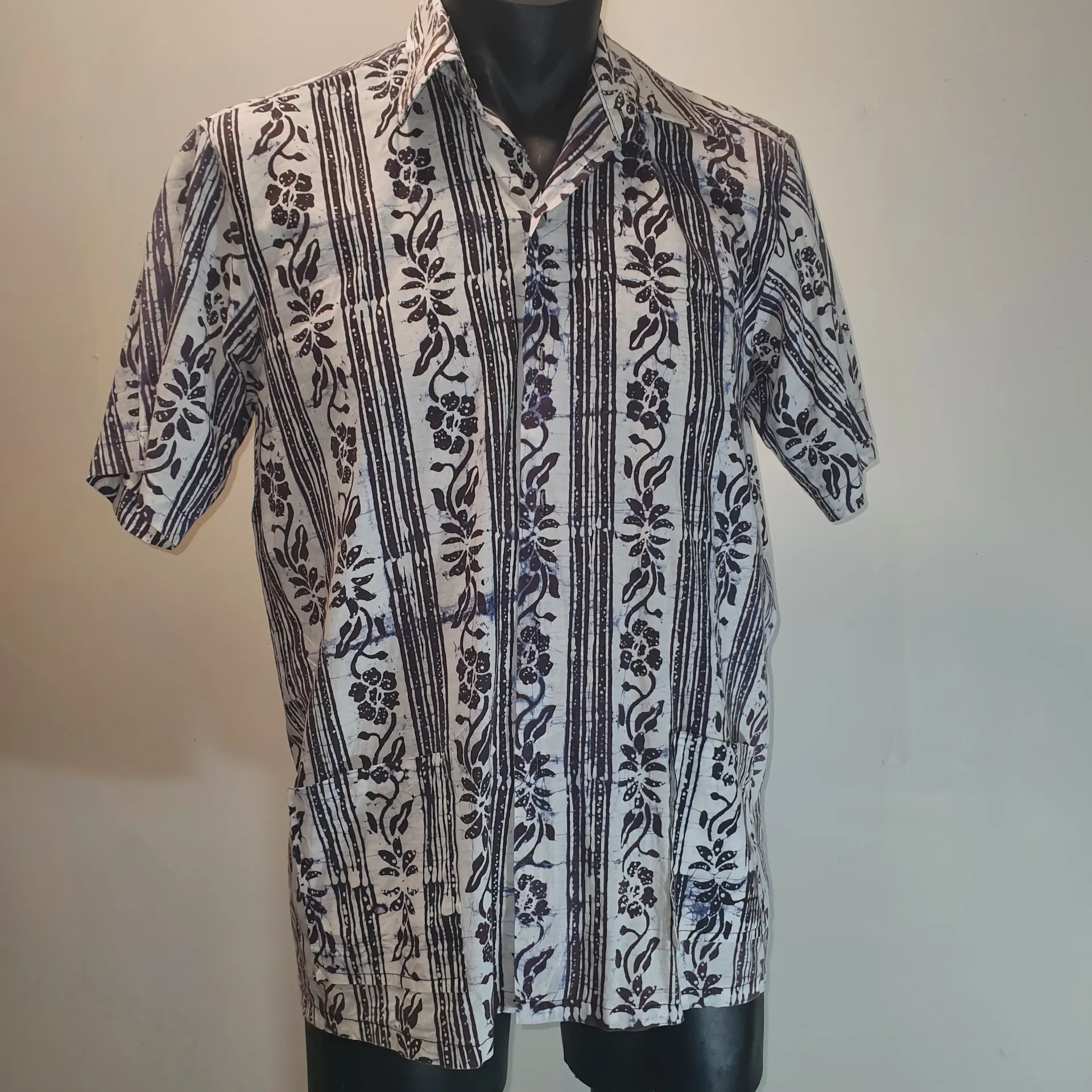 [MSS08] Preloved Mens Shirt Short Sleeve - Batik Print Medium