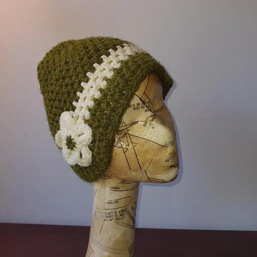 [HAT012] Vintage Crochet Green Beanie with White Flower Feature